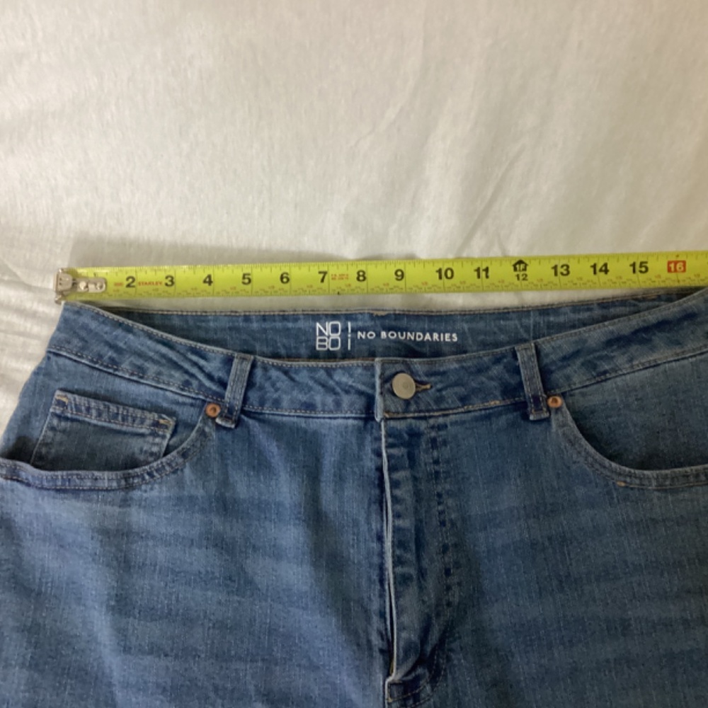 No Boundries‎ High Rise Mom Jeans - Picture 5 of 8